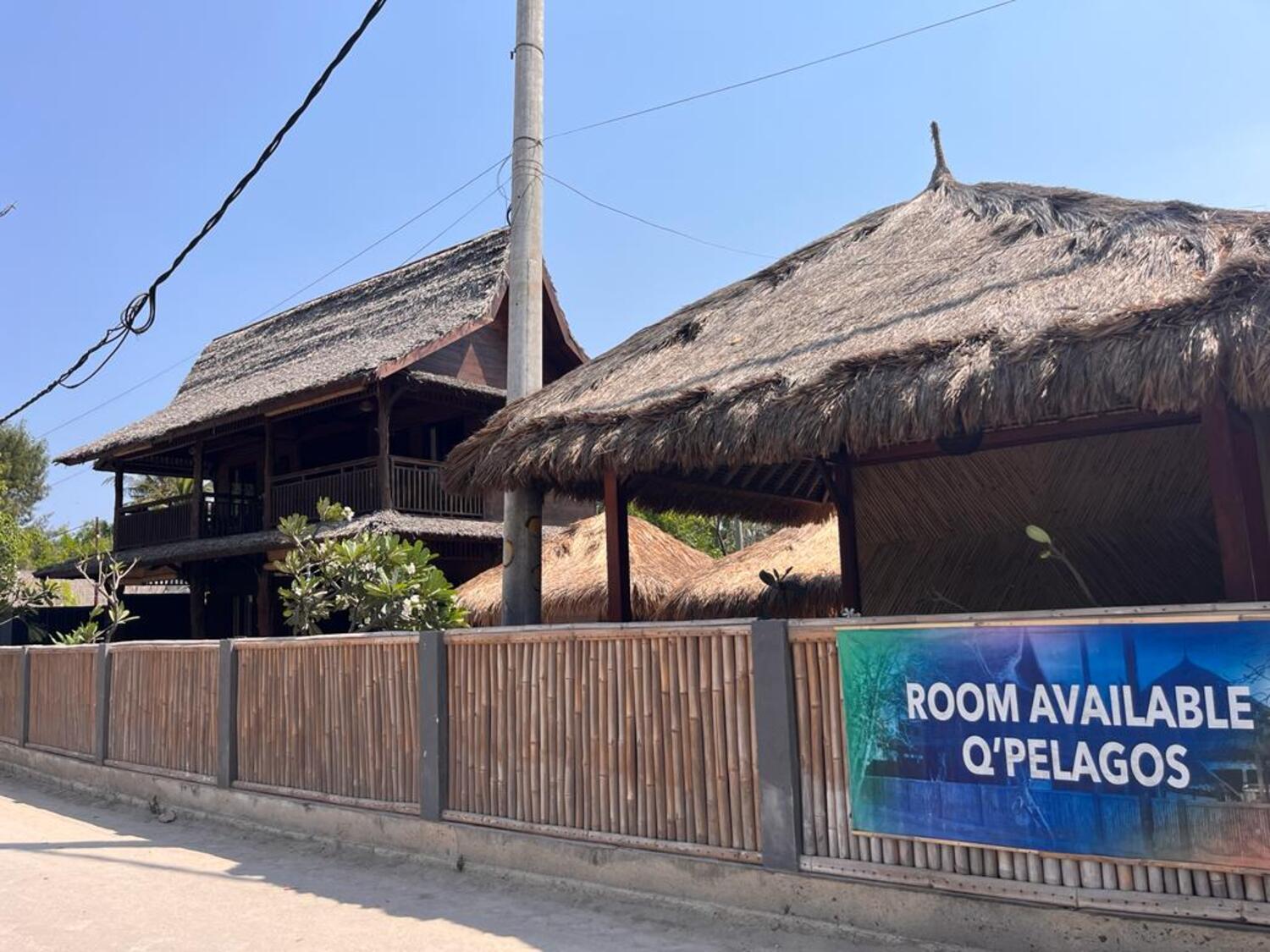 Q'Pelagos Sunset Bungalow Gili Trawangan Exterior photo
